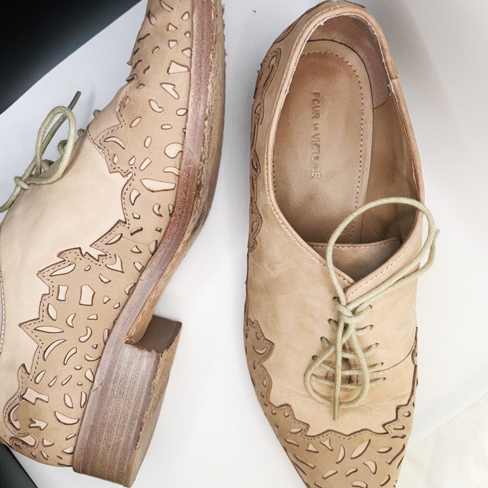 Pour La Victiore Nude Oxfords- Size 7